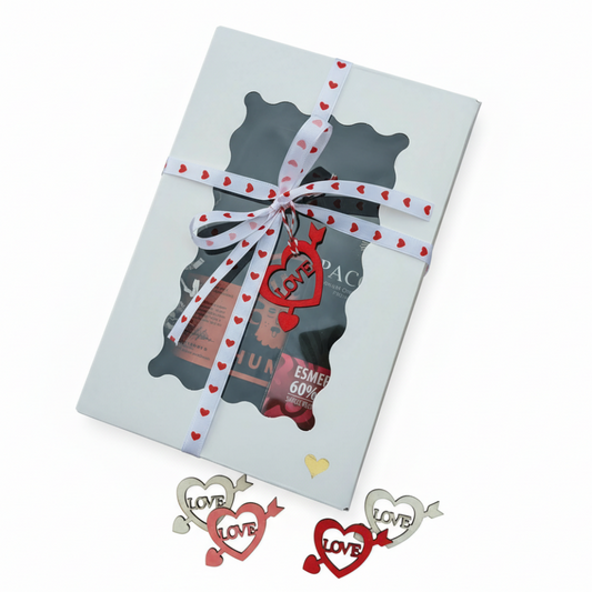 Huma Specialty Coffee and Pacari Organic Chocolate Valentine´s Day Special Gift Box, Closed